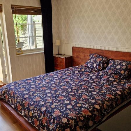 Bla Rummet - Rum Naera Bad Och Centrum - Saengklaeder & Handdukar Ingar Färjestaden エクステリア 写真