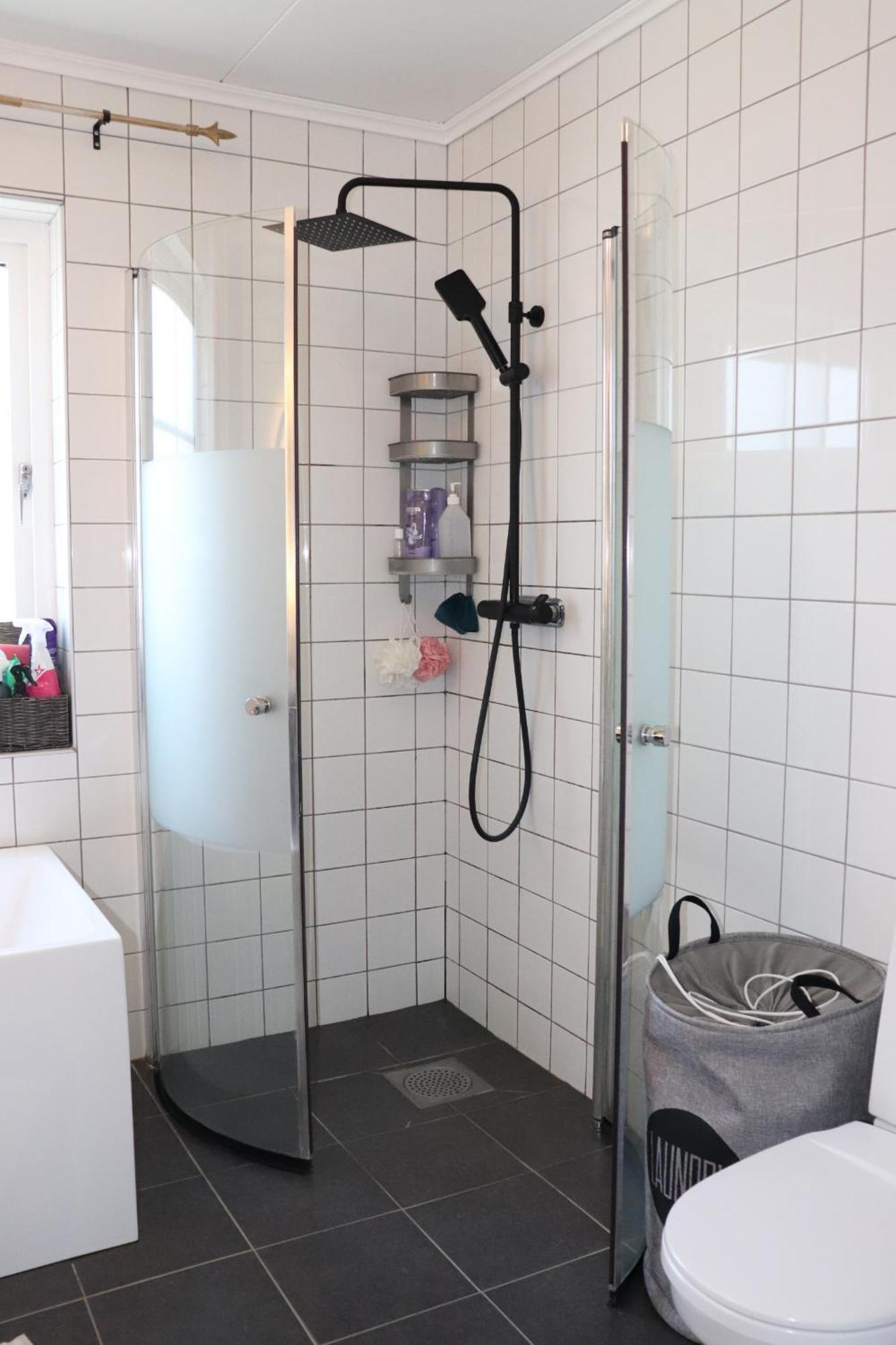 Bla Rummet - Rum Naera Bad Och Centrum - Saengklaeder & Handdukar Ingar Färjestaden エクステリア 写真