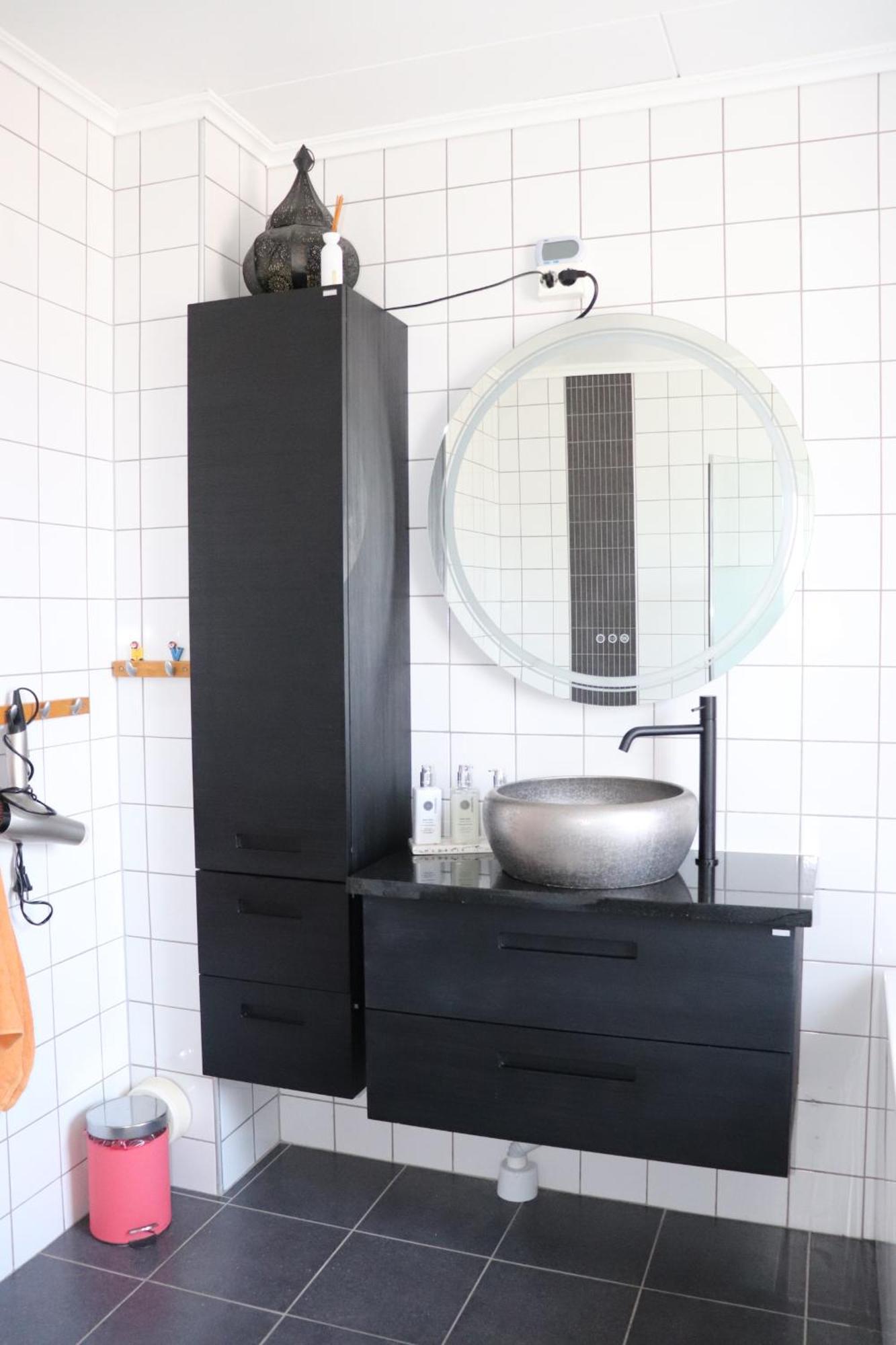 Bla Rummet - Rum Naera Bad Och Centrum - Saengklaeder & Handdukar Ingar Färjestaden エクステリア 写真